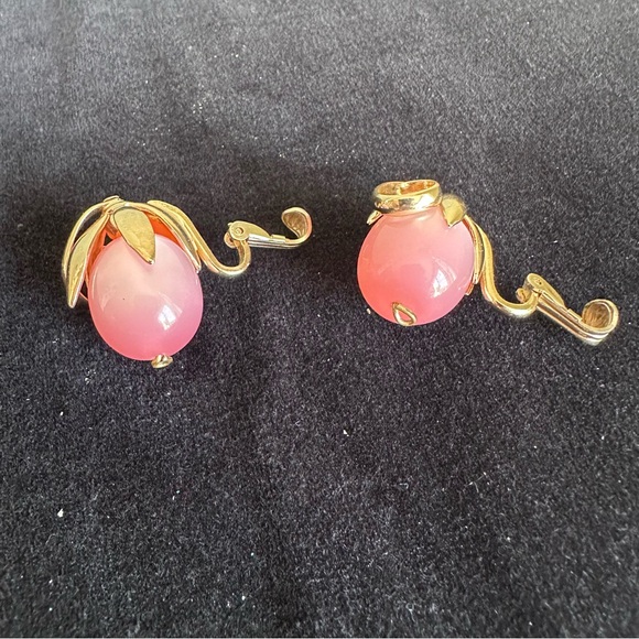 Vintage Napier Gold and Pink Clip-On Earrings Signed - Picture 7 of 11